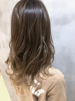 セミロング 夜23時まで予約🉑 reverieあきらのヘアスタイル