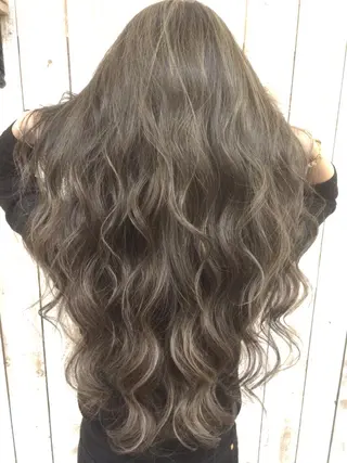 ロング カラー 井上 一平のヘアスタイル