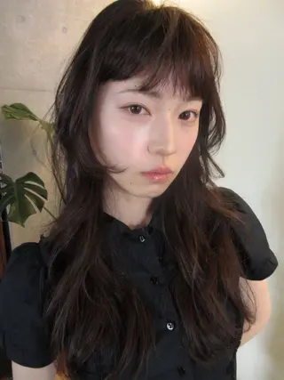 セミロング レイヤーカット\ウル フ　chinatsuのヘアスタイル
