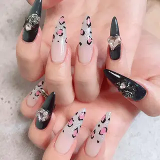 ネイル 🩷Yun nail Salon 本店🩷のネイルデザイン