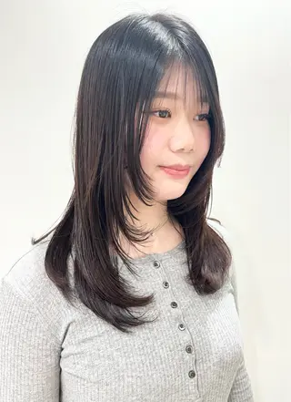 ロング 會田 /レイヤーカットのヘアスタイル