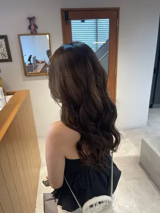 ロング カラー EIGHT 濱田響のヘアスタイル