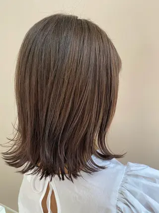 カラー 小顔レイヤー/ ベージュ🤍Rieのヘアスタイル