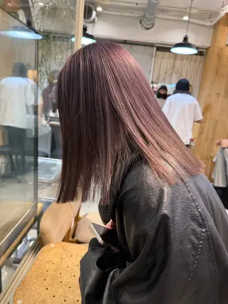 ミディアム カラー ミルクティー× グレージュMOMOのヘアスタイル
