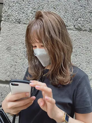 ミディアム カラー 仲山 和希のヘアスタイル
