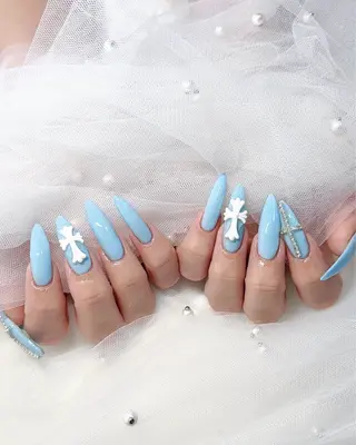 ネイル 𝓇𝒶𝓃𝒶𝓃 𝓃𝒶𝒾𝓁のネイルデザイン