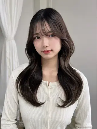 ロング カラー むっちー/超高濃度 水素髪質改善サロンのヘアスタイル