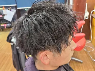 ショート メンズ パーマ 特殊パーマ 片山恭兵のヘアスタイル