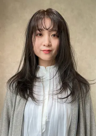 セミロング 透明感カラー/ レイヤー /ソラのヘアスタイル