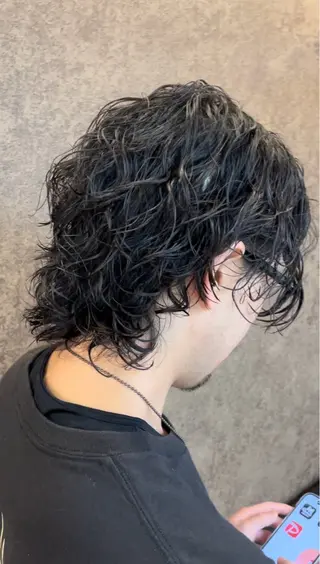 セミロング パーマ メンズ メンズパーマ特化 カバヤマ　リョウのヘアスタイル