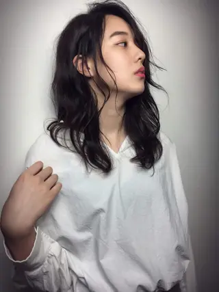 セミロング カラー ヘアアレンジ 岩崎 克秀のヘアスタイル