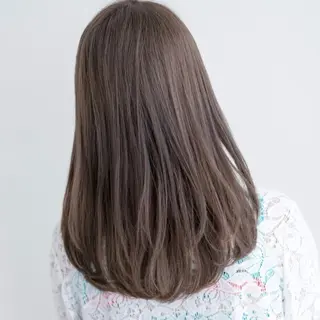 穏やかな美容室 🧑🏻‍🎨のヘアスタイル