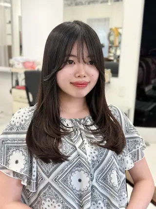 ロング 曽根 玲奈のヘアスタイル