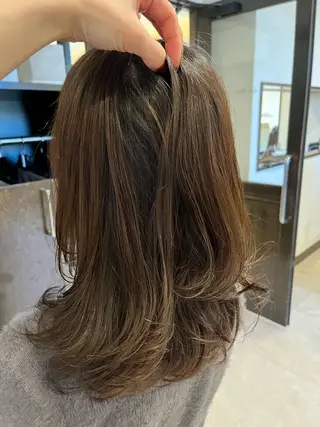 セミロング カラー ツヤ感カラー 🩵かりんのヘアスタイル