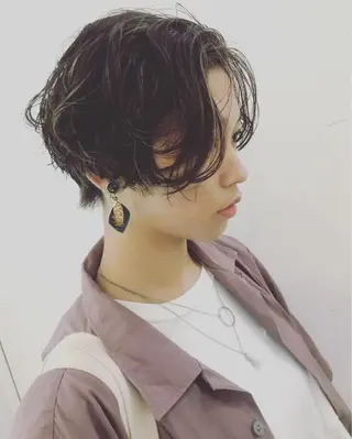 カラー 💓パーマ，💗 レイヤーカットのヘアスタイル