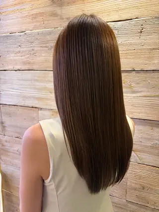 ロング 元岡 友香のヘアスタイル
