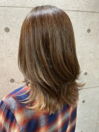 セミロング カラー ERIKO Tのヘアスタイル