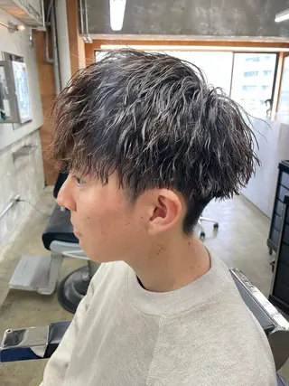 ショート カラー パーマ ヘアアレンジ メンズ 亀井隆汰/メンズ専門 パーマ/フェード可のヘアスタイル