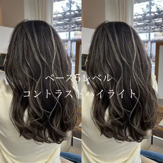 ロング issy/ハイライト ハイトーン／レイヤーのヘアスタイル