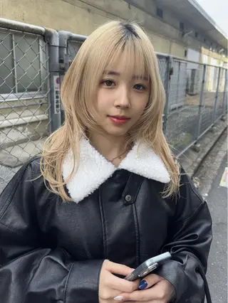 セミロング Karin／ レイヤーブリーチ🥀のヘアスタイル