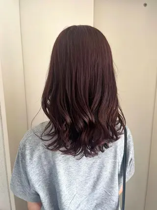 カラー イイダ ヒナのヘアスタイル