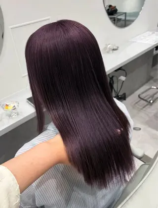 ミディアム ミルクティーカラー/ レイヤーカットAyaのヘアスタイル
