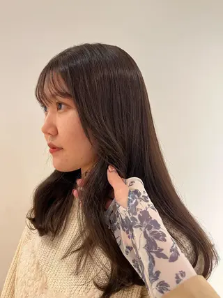 ミディアム 成岡 愛美のヘアスタイル