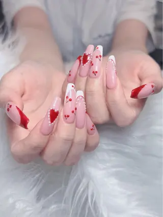 ネイル グロー ネイルのネイルデザイン