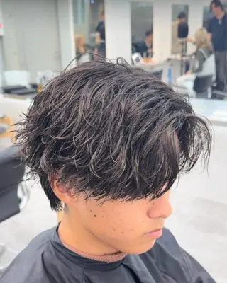 メンズ マッシュパーマ fifth岡村優作のヘアスタイル