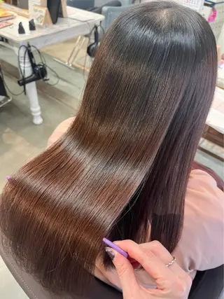 カラー 橋本 芽衣のヘアスタイル