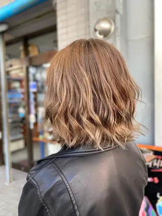 ショート ゆぴ☾/推しカラー /ハイトーンのヘアスタイル
