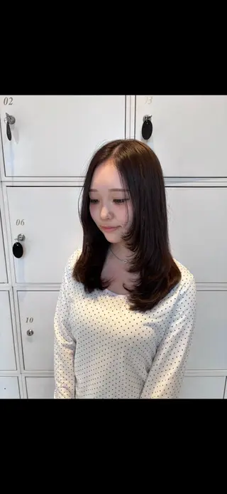 セミロング 工藤 彩夏のヘアスタイル