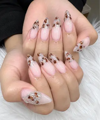 ネイル MIKA RUBY NAIL SLONのネイルデザイン