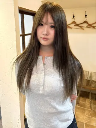 ロング Miyazaki Minoriのヘアスタイル