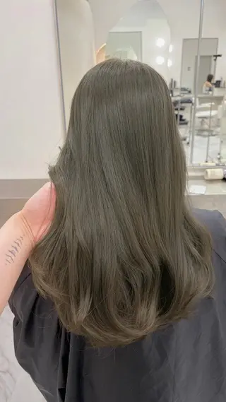 ミディアム カラー パーマ TOMO/ブリーチ 無しオリーブのヘアスタイル