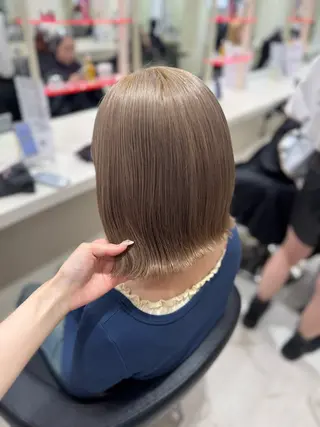 ミディアム カラー 🤎モテ髪&透明感 ミルクティー🥣🤎のヘアスタイル