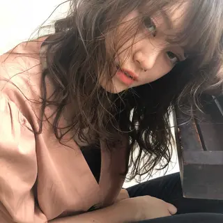 ミディアム 高橋 朝露のヘアスタイル