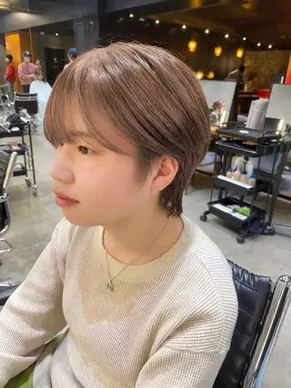 ショート カラー 透明感カラー🌿 グレージュ🐺陽介のヘアスタイル