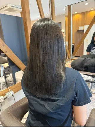 セミロング 佐藤 凜華のヘアスタイル