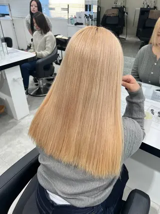 カラー REN🤍ハイトーン ×韓国レイヤーのヘアスタイル