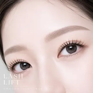 マツエク・マツパ 🎀sakira 🪽束感パーマ/美眉のマツエク・マツパデザイン