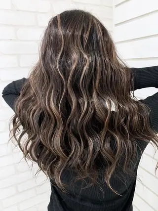 セミロング 穐田 司樹のヘアスタイル