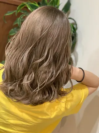 ミディアム カラー ハイトーン得意😍 Lumiereのヘアスタイル