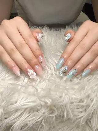 ネイル ENsalon AKIRAのネイルデザイン