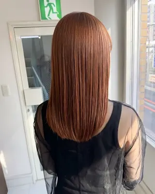 ロング カラー 桃木 杏奈のヘアスタイル