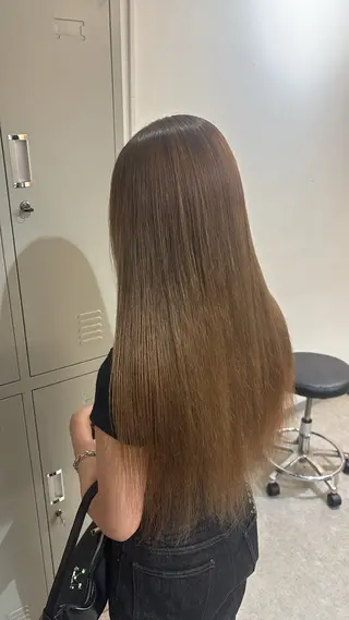 ロング 🍈暗髪艶カラー /🥣韓国風カラーのヘアスタイル