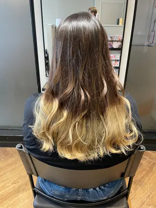 ロング カラー 檜谷 晴　顔周りカットのヘアスタイル