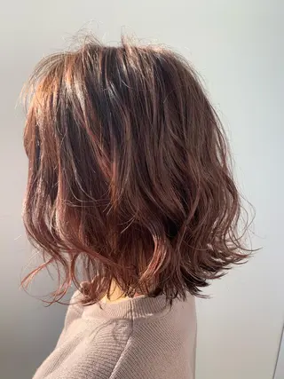 ショート カラー 梅本 有希のヘアスタイル