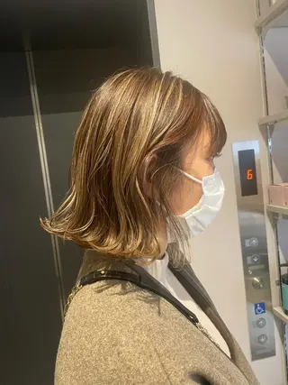ショート カラー ブリーチ👩🦳/ ✂︎MANAMIのヘアスタイル