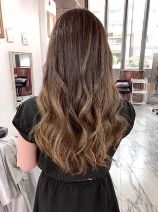 ロング カラー エクステ(レミー毛) NINEのヘアスタイル